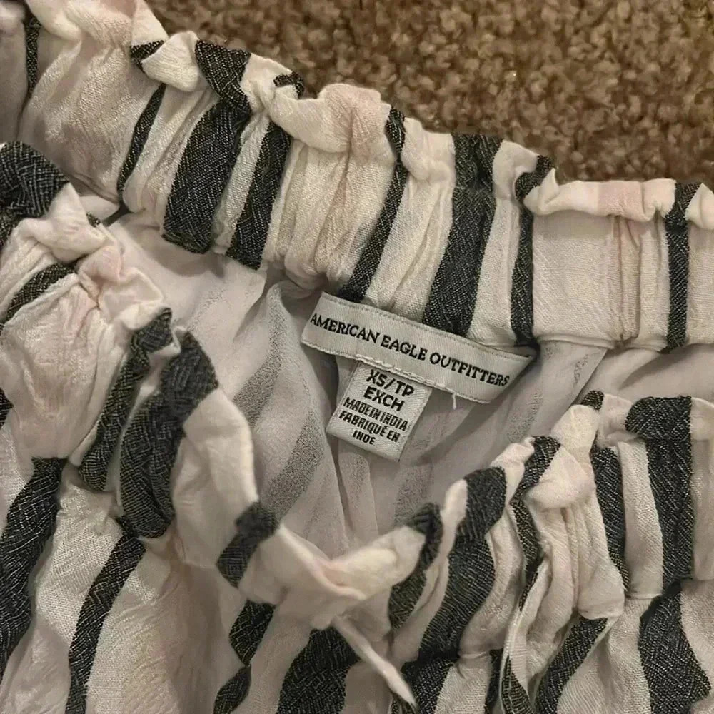 American Eagle Pants - Picture 2 of 3